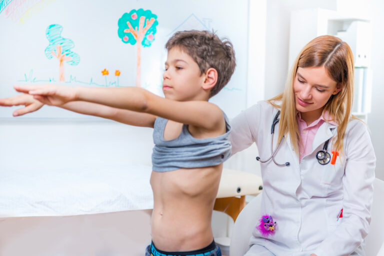 How to Identify Scoliosis Early